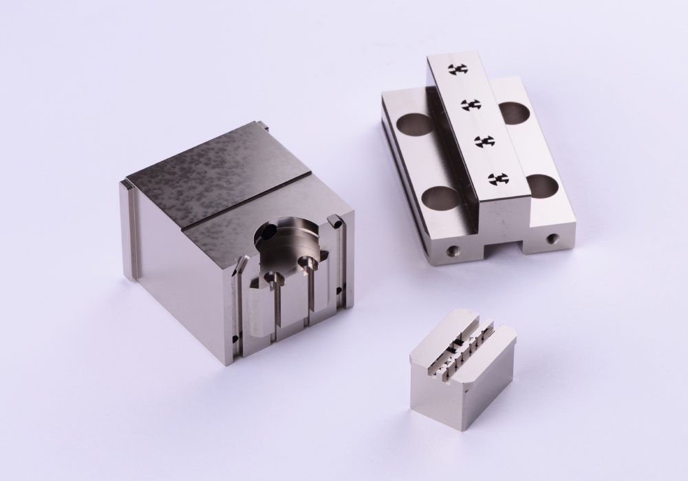 ULTRA PRECISION Electroless Nickel Plating on Mold